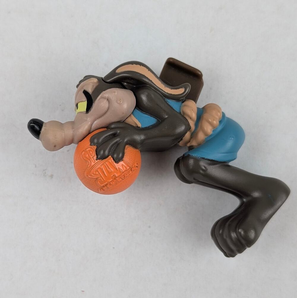 Space Jam Wile E. Coyote McDonald's Happy Meal Toy Basketball Vietnam
